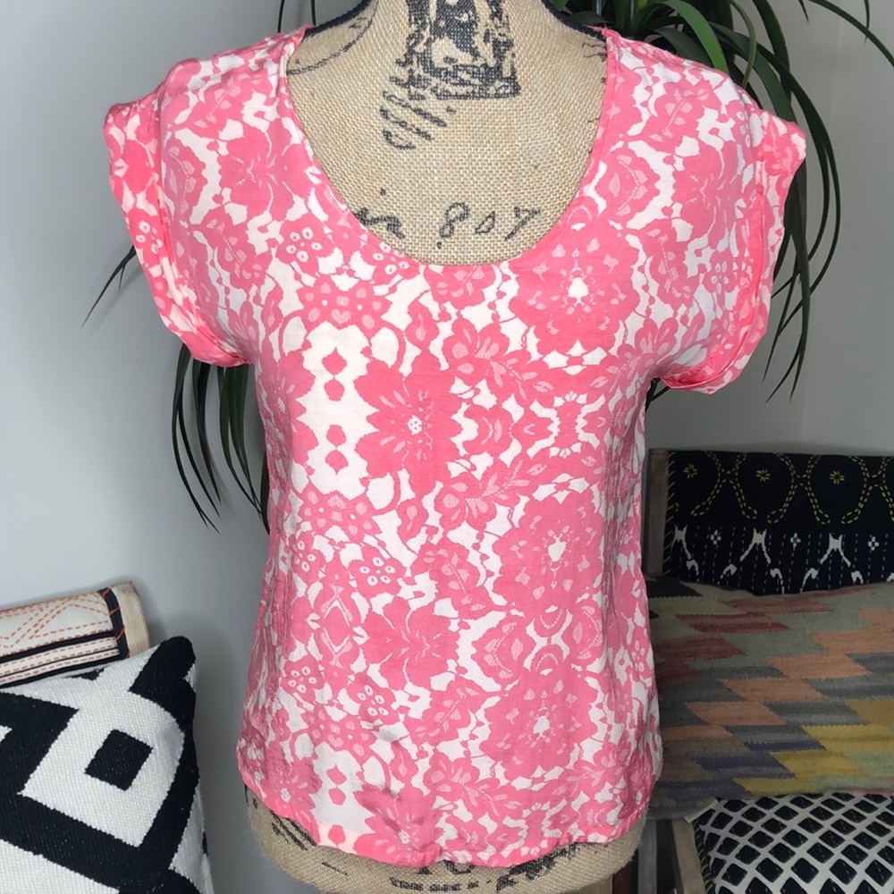 H.I.P. Pink top 🌺